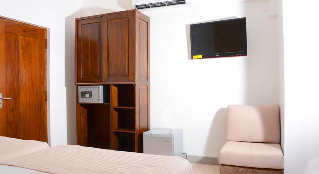 Inlak Garden Hotel Negombo Værelse billede