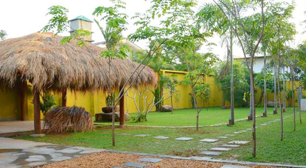 Inlak Garden Hotel Negombo Eksteriør billede