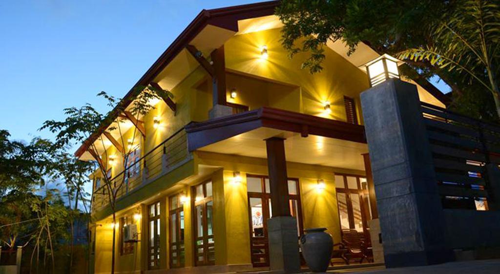 Inlak Garden Hotel Negombo Eksteriør billede