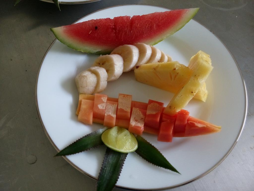 Inlak Garden Hotel Negombo Eksteriør billede