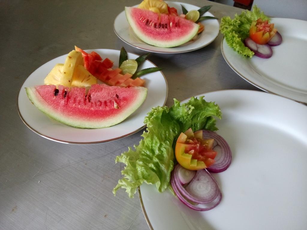 Inlak Garden Hotel Negombo Eksteriør billede