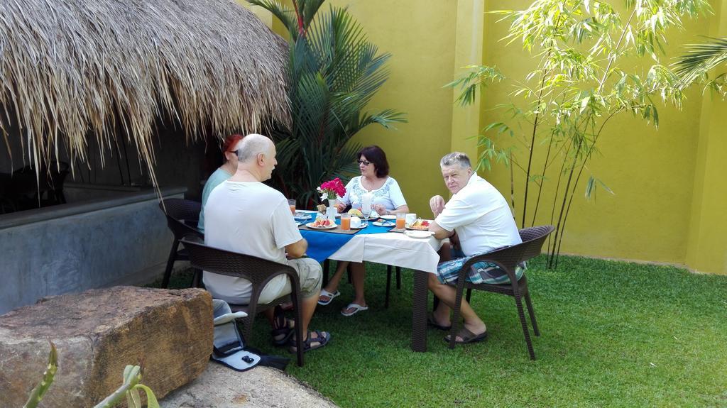 Inlak Garden Hotel Negombo Eksteriør billede
