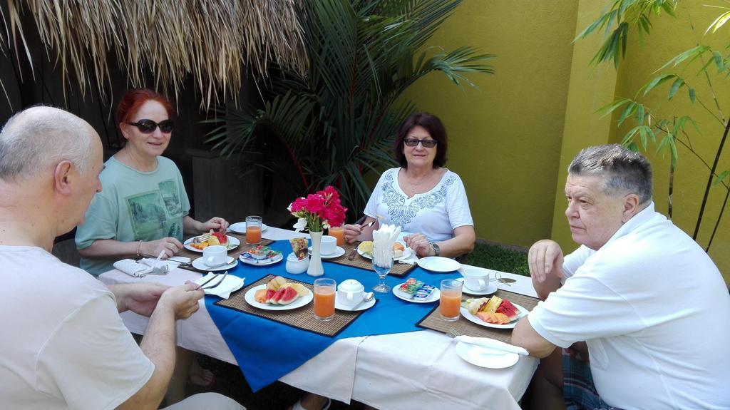 Inlak Garden Hotel Negombo Eksteriør billede