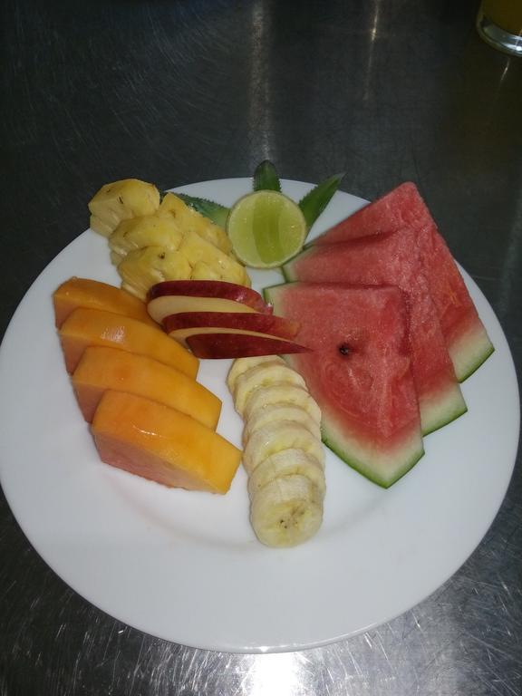 Inlak Garden Hotel Negombo Eksteriør billede